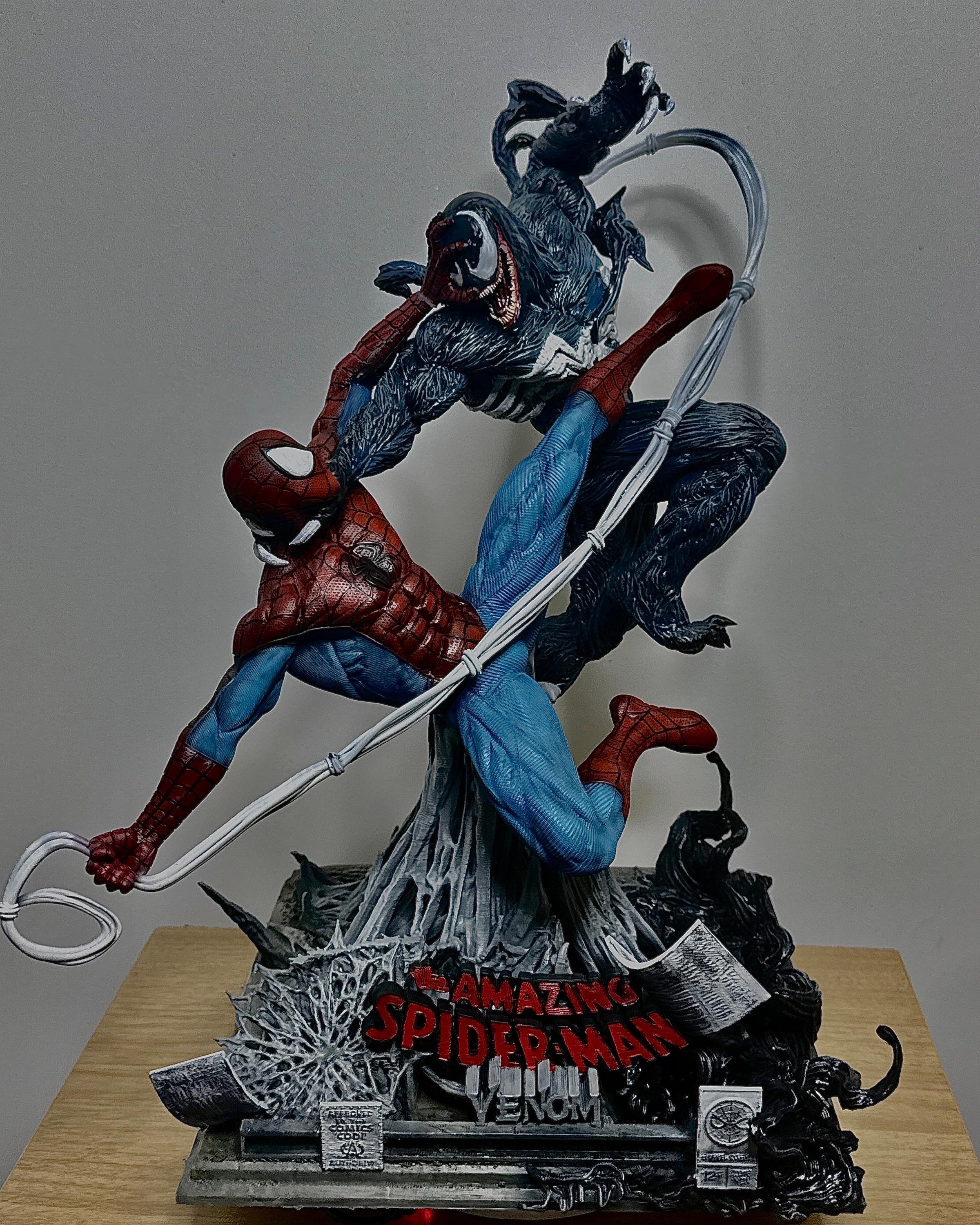Premium Hand-painted Spider-Man Vs Venom Battle Scene (3D Resin Printed & Hand-Painted) - Green A 3D